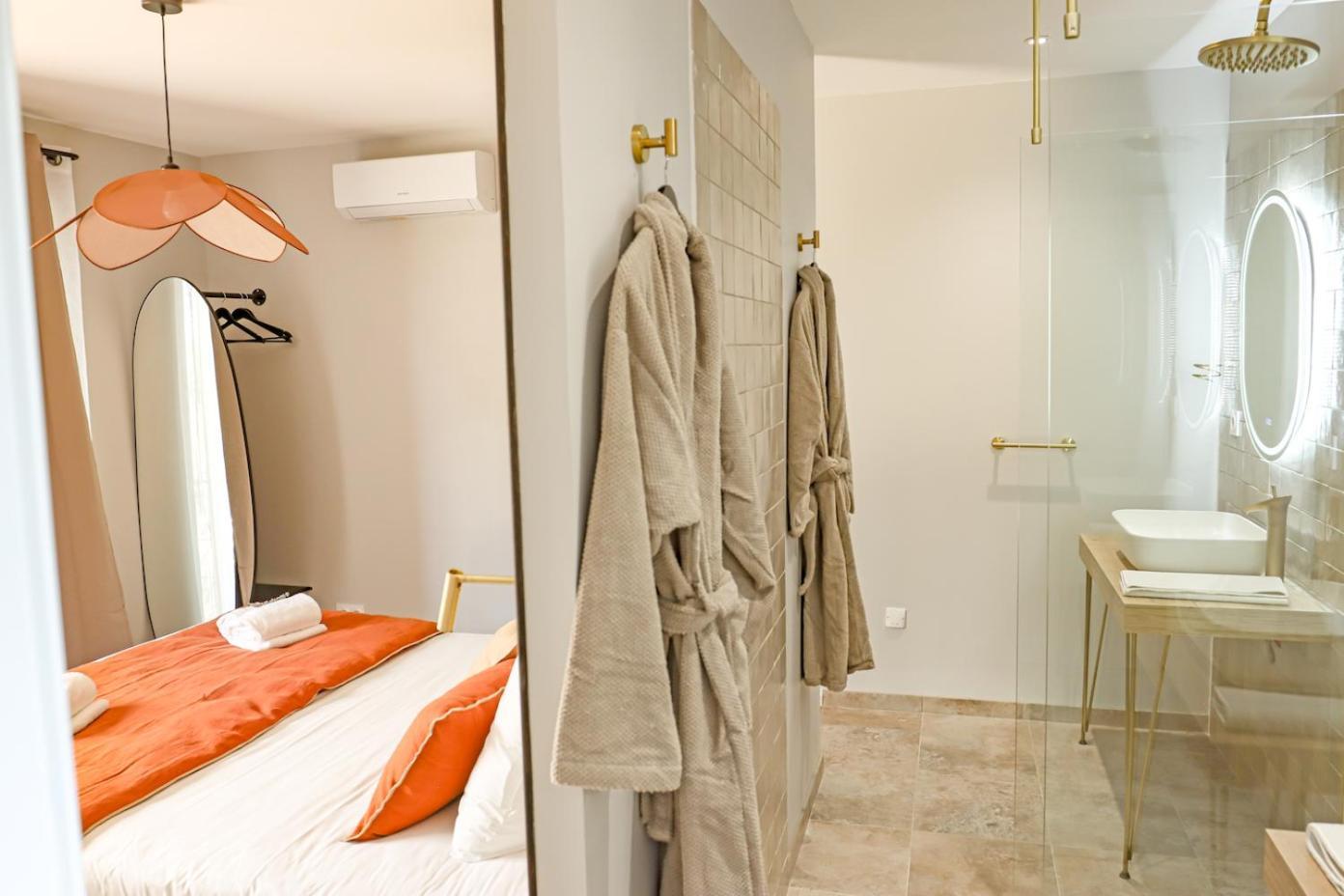 Les Gites De Laure - L'Eden Romantique, Chambres Hotes, Spa Prive, Couloir De Nage, Adults Only Malves-en-Minervois Eksteriør bilde